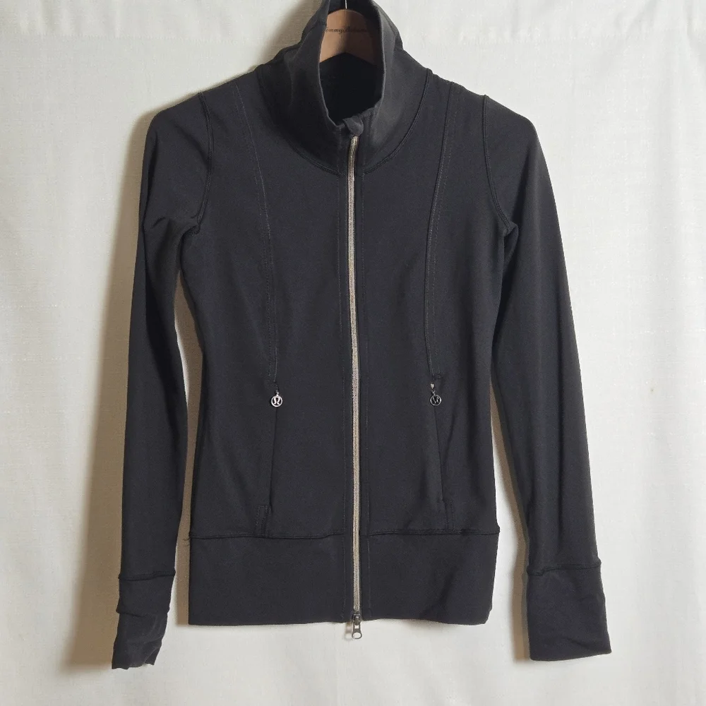 Lululemon Daily Yoga Jacket Black Sz 2 - Picture 3 of 9